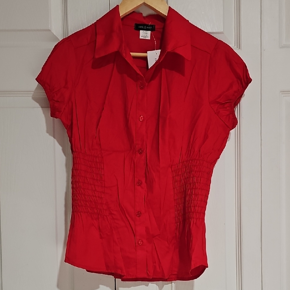 ✨ Sam & Max Red Button-Up Blouse | NWT | Structured Stretch Top ✨